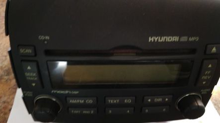 Original Hyundai factory double-D DIN CD/mp3 player