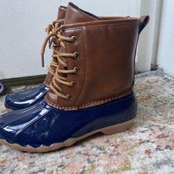 Waterproof /fleece Line Boots Size 5