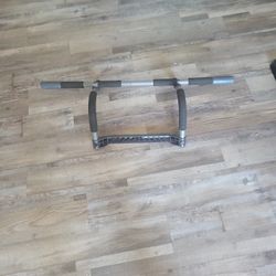 Pull Up Bar