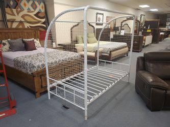 Twin bed soccer goal