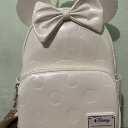 Loungefly Disney Exclusive Minnie Mouse Pearlized Backpack