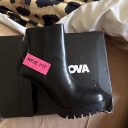 Black High Heel Boots