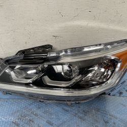 2016 - 2017 HONDA ACCORD SEDAN LEFT HEADLIGHT OEM