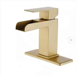 5256: NEW Single Handle Bathroom Faucet with Deck Plate, Waterfall Single Hole Bathroom Faucet in Brushed Gold