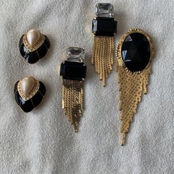 BROOCH AND CLIP EARRINGS 
