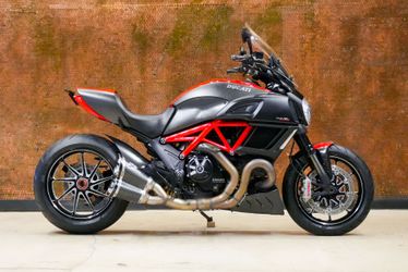 2015 Ducati Diavel Carbon