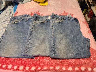 3 CARHARTT MENS JEANS  (10.00 FOR ALL)