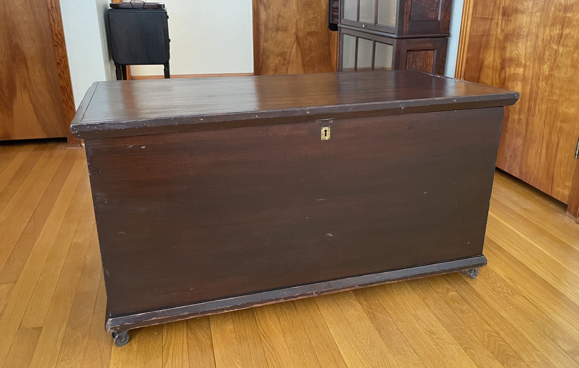 Antique Early 1800’s Dovetailed Six Board Blanket Storage Chest