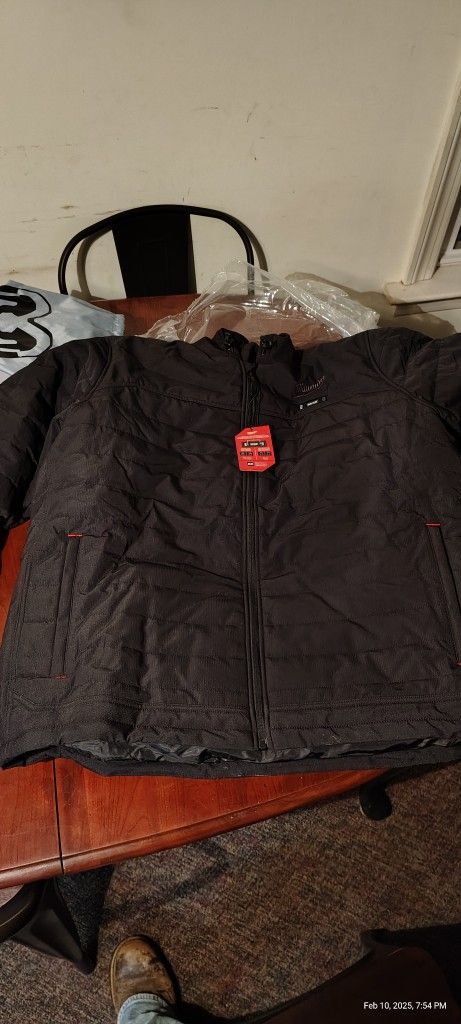 Milwaukee M12 Axis Heated Jacket With Hood