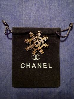 Snowflake Brooch