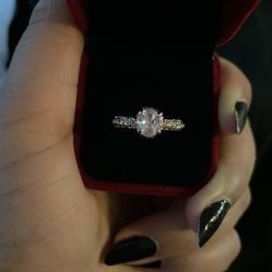 Glamorous Vintage Style Engagement Ring Size 8