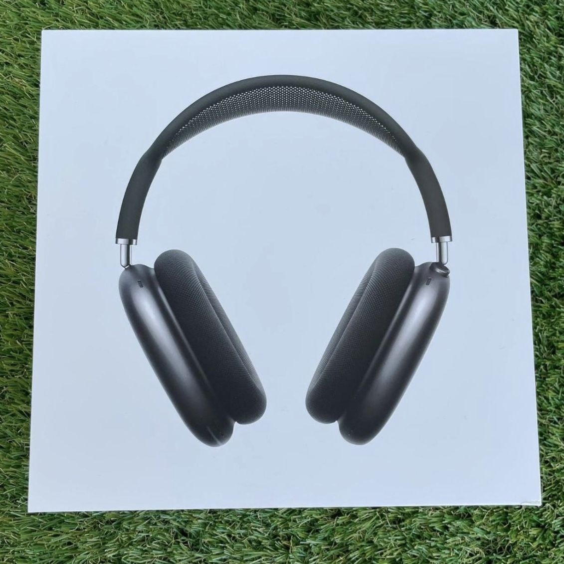 Never used Airpod Max Midnight black. Brand new in Box.