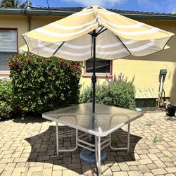 Outdoor Table w/ Umbrella