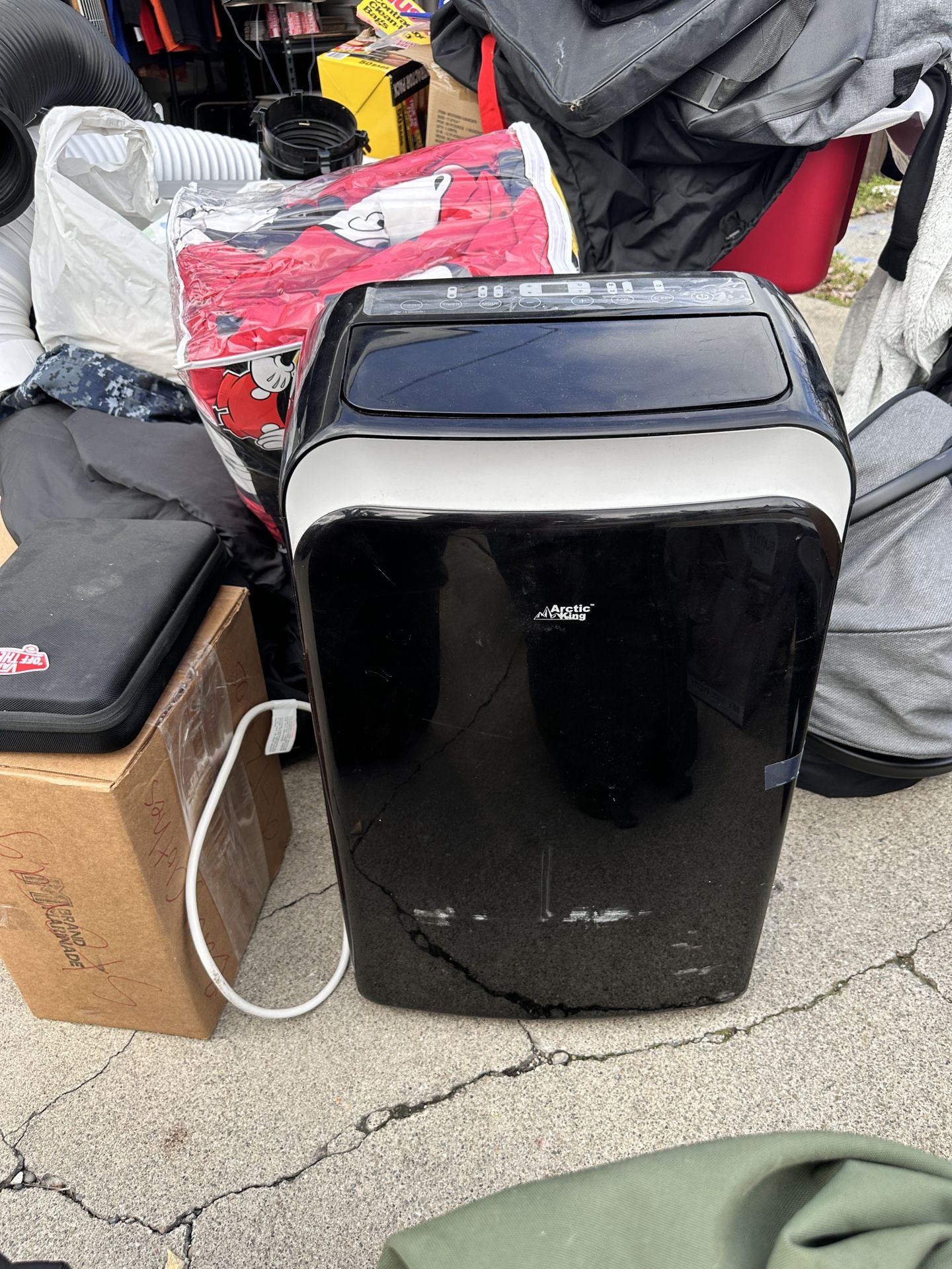 Arctic King Air Conditioner / Heater for Sale in Mandres-les-roses, IDF -  OfferUp