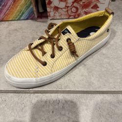 Woman’s Shoes (NEW) 