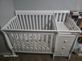 Storkcraft Portofino 5-in-1 Convertible Crib and Changer White