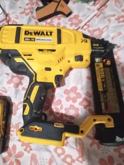 DeWalt 20V XR Brushless 18GA Brad Nailer