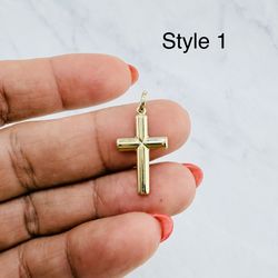 10K Gold Crucifix Cross Pendant – Religious Jewelry  	•	Color: Yellow gold 	•	Length: .8 inches 	•	Style: Cross pendant tube polished  	•	Fit: Men or