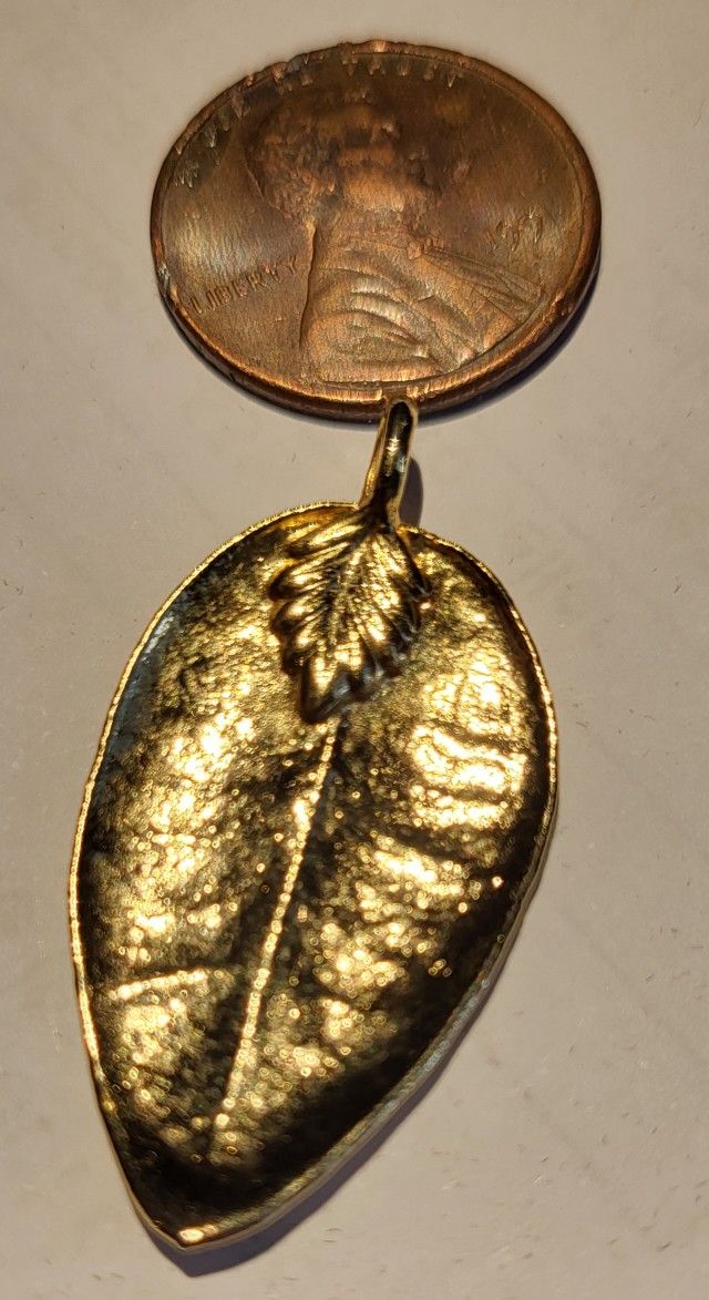 24 kt gold real Hawaiian leaf pendant 