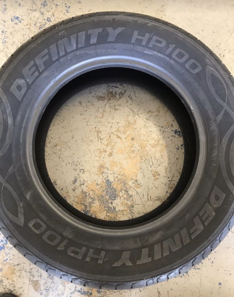 Definity HP100 235/65r17 tire