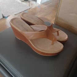 Women Leather Sandal Size 10