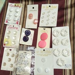 Hard To Find Vintage Carded Buttons 