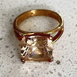 Peachy pink morganite princess cut ring  peridot princess cut ring 