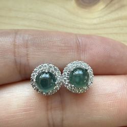 10mm emerald earrings