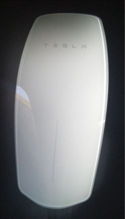 Tesla Universal Wall Connector