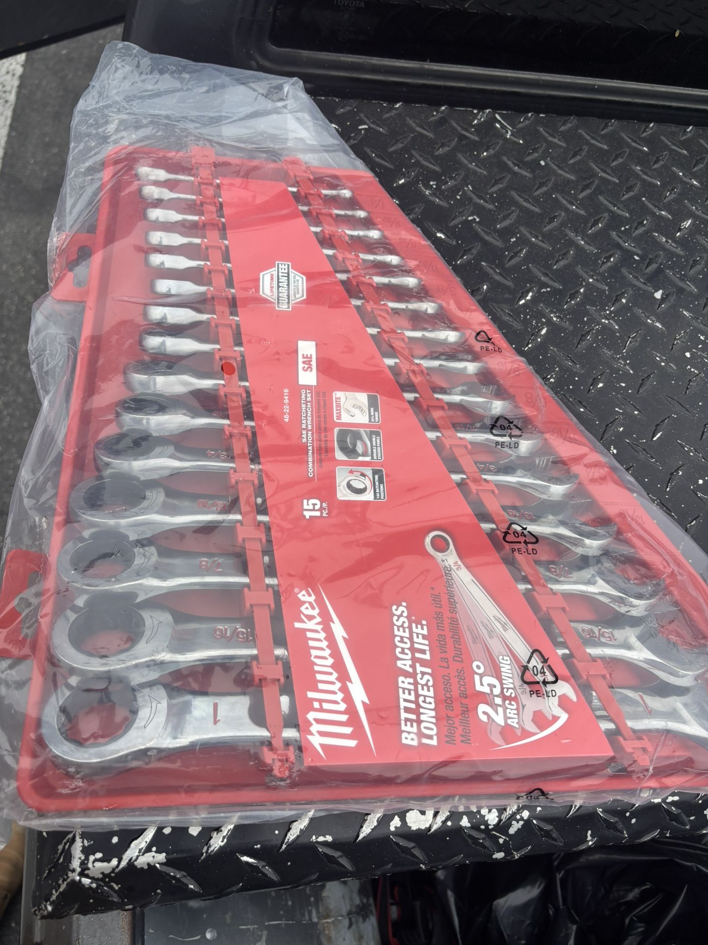 Milwaukee Metric/Sae Ratcheting Wrench Set