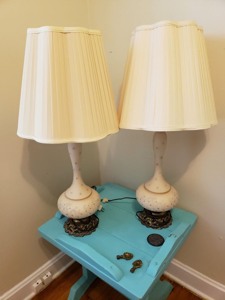 2 antique blown glass lamps with shades