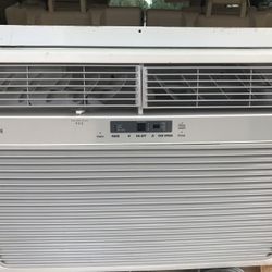 18000 btu heat and air windows air conditioner never used