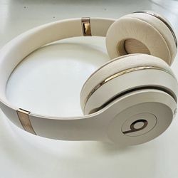 Beats Solo 3 | Wireless Headphone