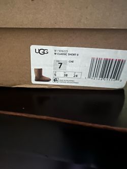 Ugg boots short.  Sz 7