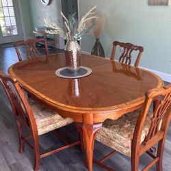 Dining Set - Extendable Thomasville Vintage Solid Mahogany Wood Table With 6 Chairs 