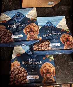 Blue Buffalo Love Made Fresh Dog Food x3