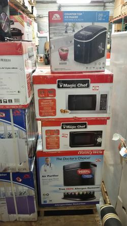 New microwave black 0.7 cu ft 700 watts