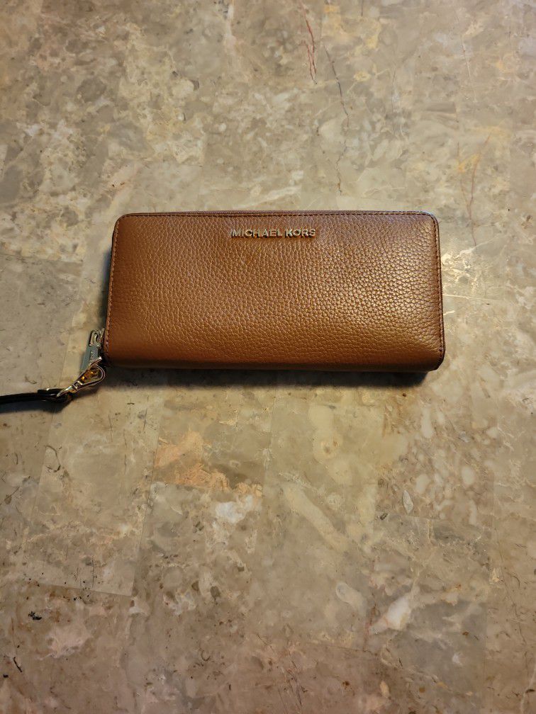 Michael Kors Brown Leather Clutch Wallet