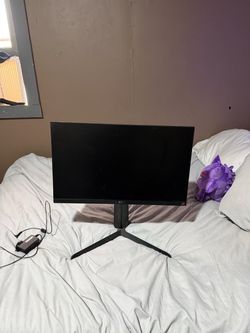 LG UltraGear 24" 144Hz Gaming Monitor 24GN650-B — Works —$75 or obo