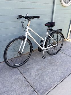 LIV ALIGHT HYBRID BIKE 700cc Wheels