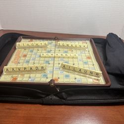 Vintage Tile Lock Portable Scrabble
