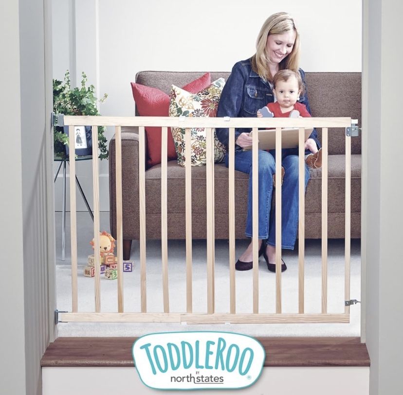 North States Stairway Swing Dog , Baby& Cat Gate