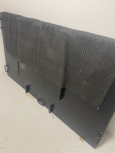 NEC E905 90" LED DISPLAY