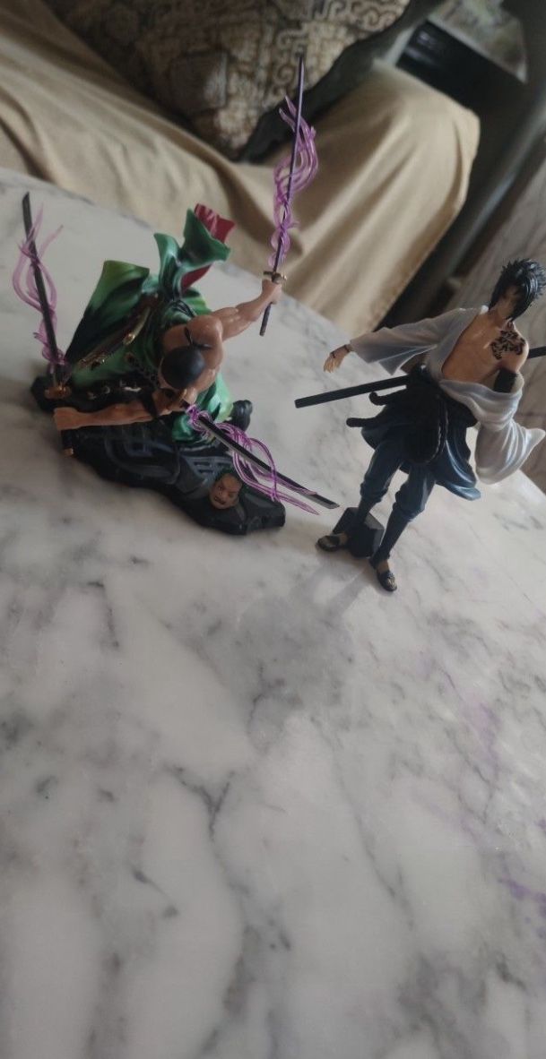 Anime figurine Zoro and sasuke