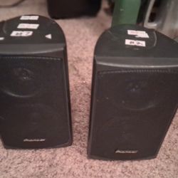 2 Small Sets Of Speakers 