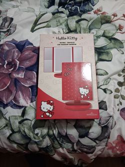 Impressions Hello Kitty Bows Trifold LED Makeup Mirror