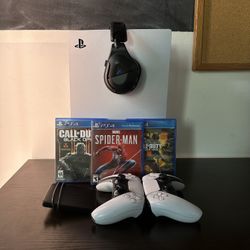 Playstation 5/Playstation 5 Controllers/Turtle Beach Gamer Headset/Video Games/Storage Drive