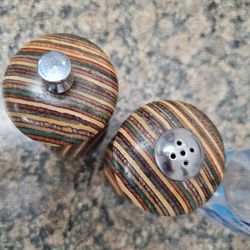 CUTE SALT AND PEPPER  ONLY 5.00