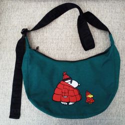 Baggu x Peanuts Medium Nylon Crescent Bag