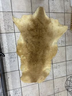 Faux fur rug light brown